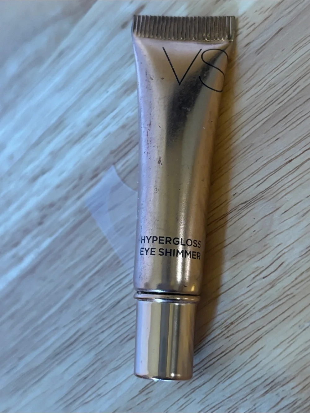 VS Hypergloss Eye Shimmer in Shade Golden Lights, Cream to Powder Eyeshadow